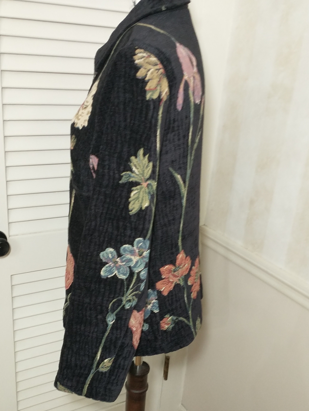 Cabi Black Floral Tapestry Embroidered Jacket, Size Medium, Gramcore, Cottagecor - Picture 4 of 9